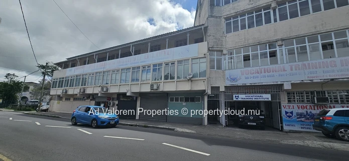 Bâtiment commercial et industriel à vendre à Vacoas