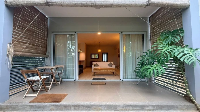  Fully furnished 2-Bedroom Apartment on Ground Floor