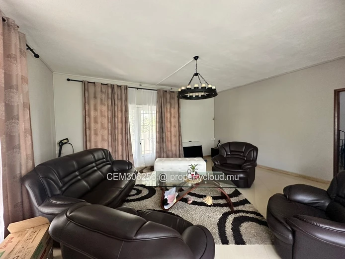 Maison Individuelle à Vendre – St Paul, Vacoas | 4 Chambres 