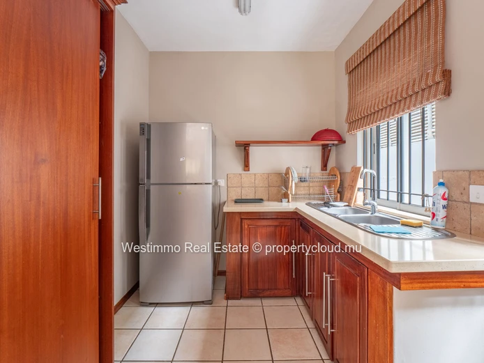 3-bedroom renovated house with office for rent in La Preneuse