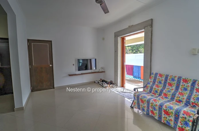 Appartement 3 Chambres avec Beau Jardin Paysager & Piscine