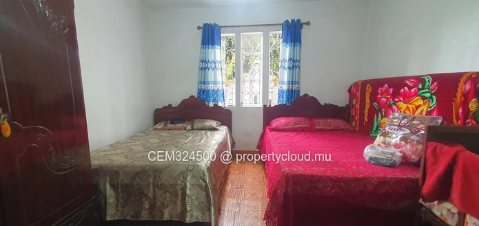 Semi furnished house for sale at royal road Montagne Blanche