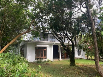 Charming house in FLOREAL 