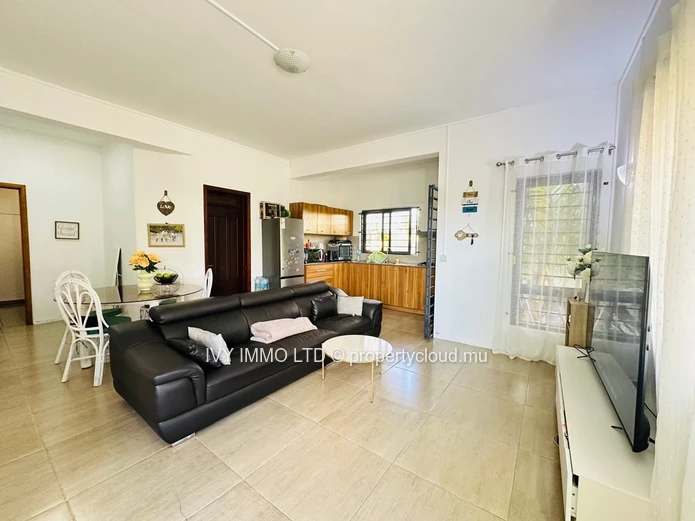 Ground Floor Apartment For Rent – Mon Choisy