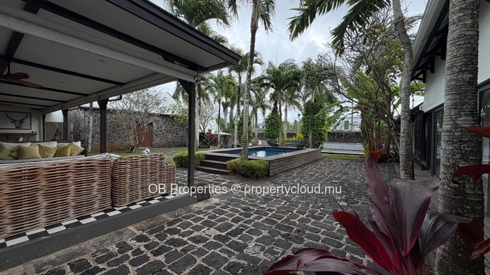 Prestigious 5-Bedroom Villa for Rent in Forêt Daruty