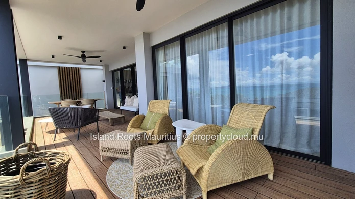 Penthouse d’Exception avec Piscine Privée et Vue Panoramique sur l’Océan à Pointe aux Canonniers