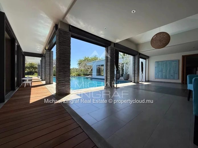 Villa d’Exception au Bord d’un Barachois à Calodyne