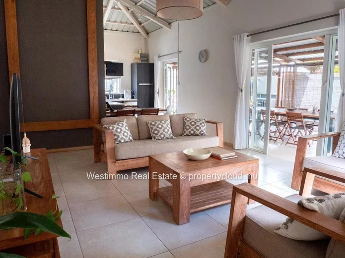 Maison familiale de plain-pied avec piscine et vue Tourelle à Tamarin