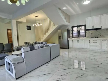 7 Bedroom House