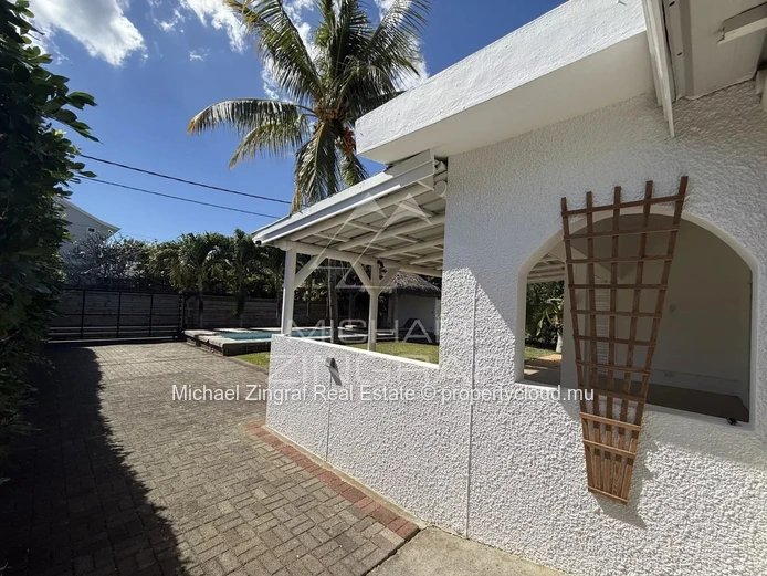 Maison familiale avec piscine à Pointe aux Canonniers