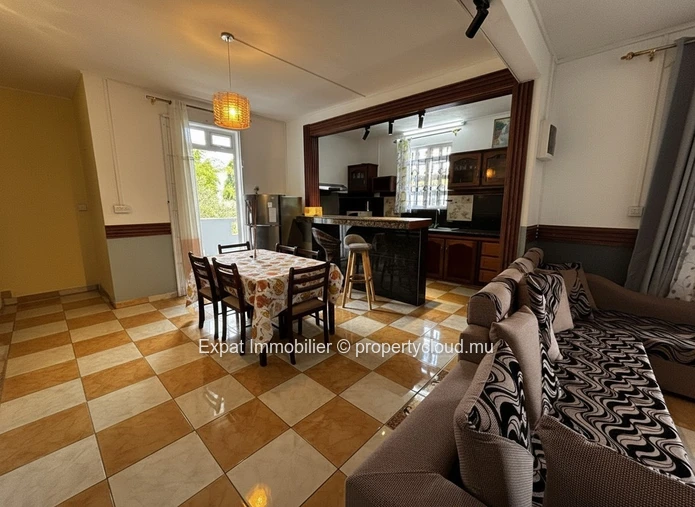 2-Bedroom Apartment With Terrace & Garden Access – Just Steps From Bain Boeuf Beach