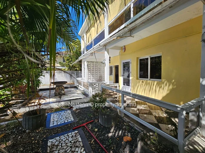 Opportunité en bord de mer sur un terrain de 448 m² en pleine propriété
