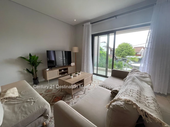2-Bedroom Apartment in Péreybère 