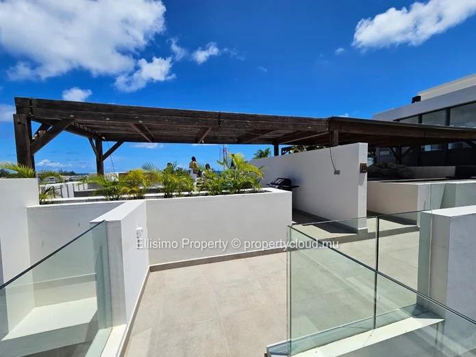 À vendre – Penthouse 2 chambres ensuite | Pointe aux Canonniers