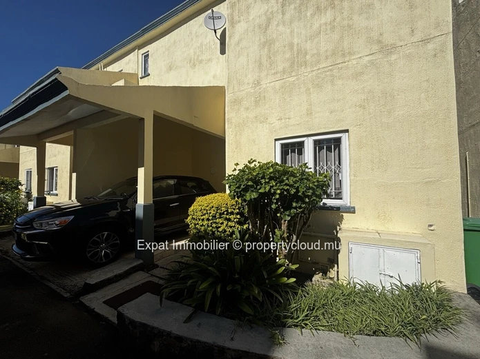 Fully Air-Conditioned 3-Bedroom Duplex In A Secure Residence With Swimming Pool – Grand Baie