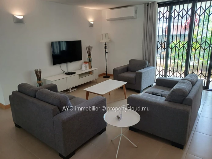 2 beds apartment with common pool in a secured residence at walking distance from Mon choisy beach