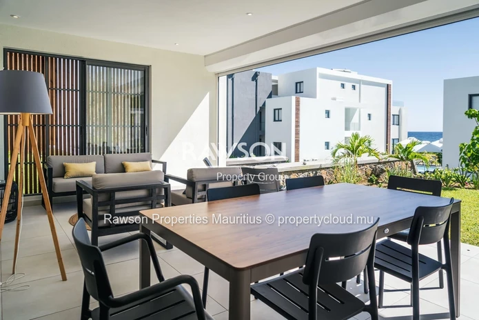 3 Bedroom Beachfront Apartment | Pool And Garden | Poste Lafayette | Lease Hold