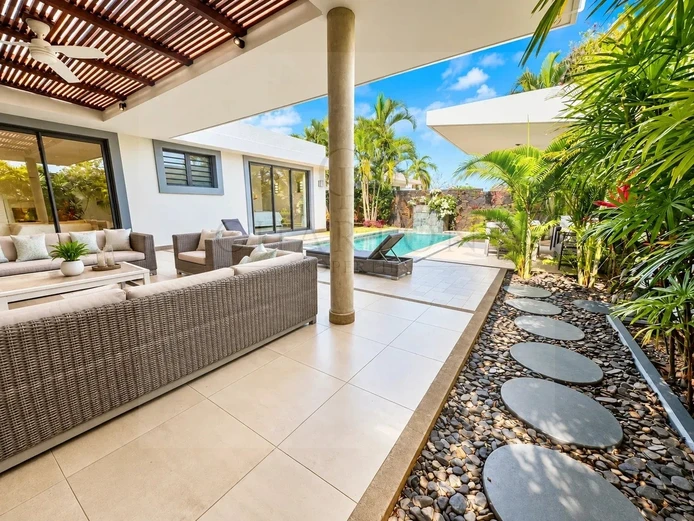Villa 3 chambres en suite - Le raffinement tropical à Royal Park