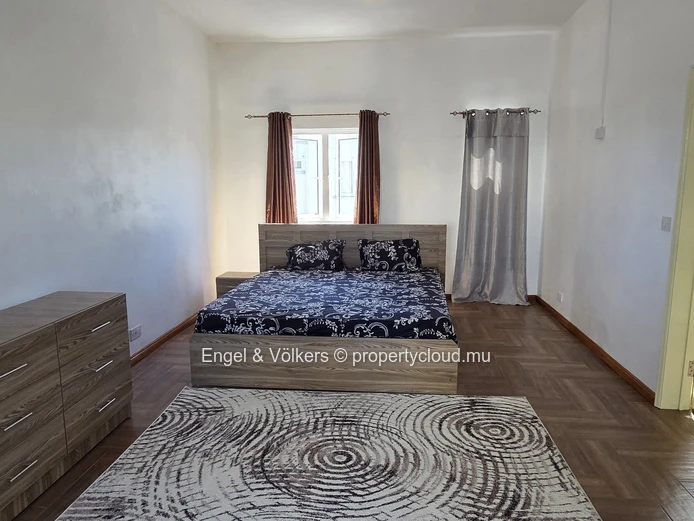 Comfortable 3-Bedroom Triplex for Long-Term Rent in the Heart of Grand Baie