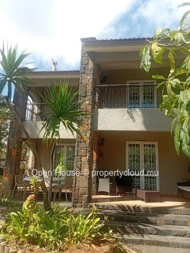 3-Bedroom Furnished Villa with Pool for Rent in Bain Boeuf (Sole Mandate)