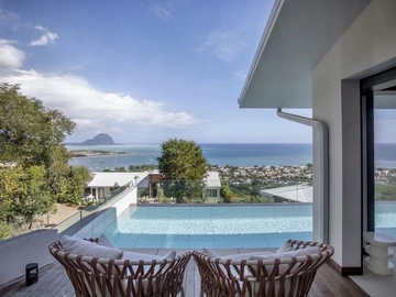 5 Bedroom Villa