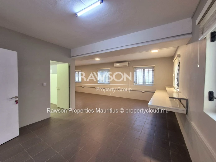 62m² Office To Let in Tamarin