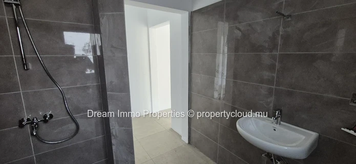 Residence Neuve Moderne Proche Commodites & Transports A Quatres Bornes - Ile Maurice