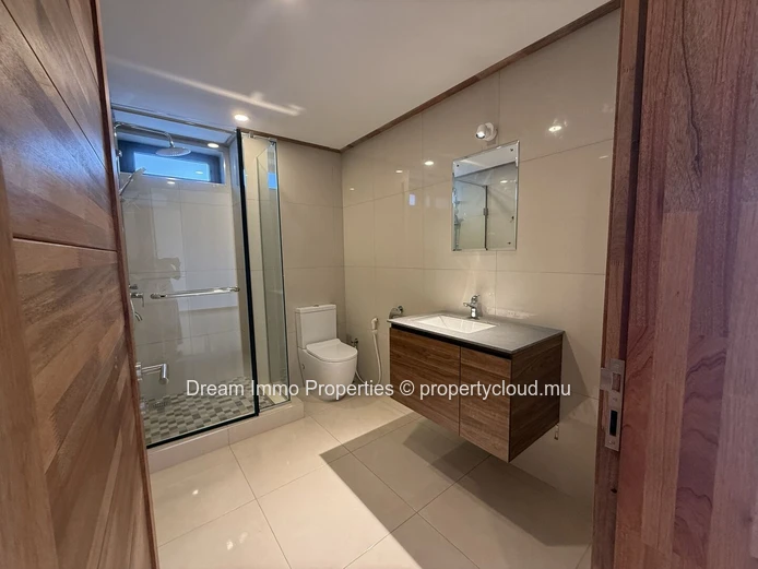 Appartement moderne de 2 chambres proche mer cœur de Grand Baie – Ile Maurice