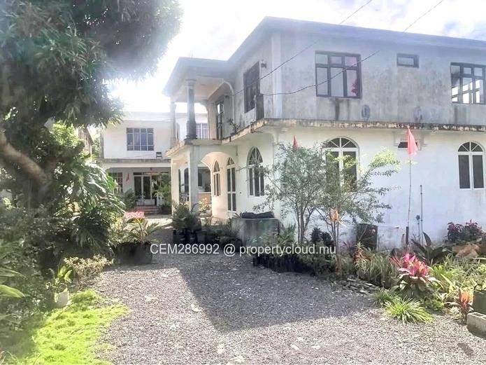 Deux maisons + pépinière à vendre - Quatre Cocos