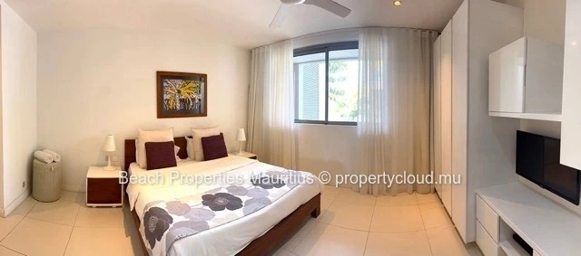 Stunning Waterfront Apartment at La Balise Marina, Black River