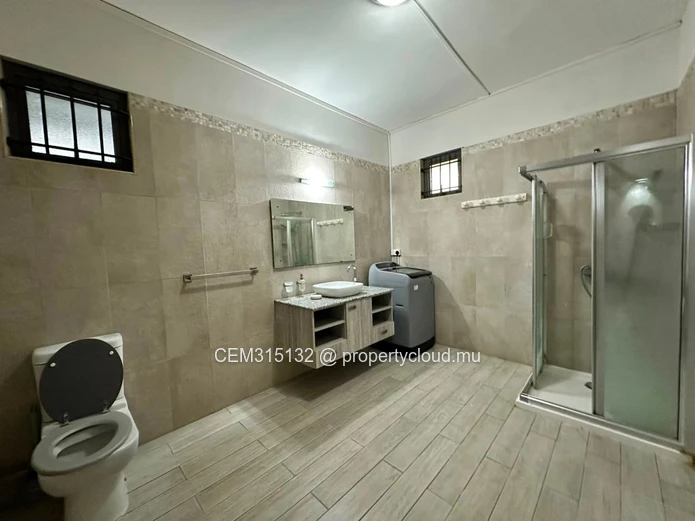 Semi-Furnished 3-Bedroom Ground Floor Apartment for Rent – Beau-Bassin