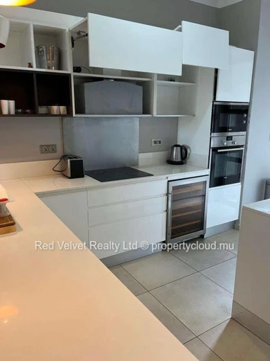Appartement de luxe en rez-de-jardin avec piscine privée à vendre à Royal Park, Balaclava