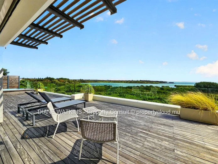 Penthouse de luxe avec piscine privée à vendre à Poudre d'Or