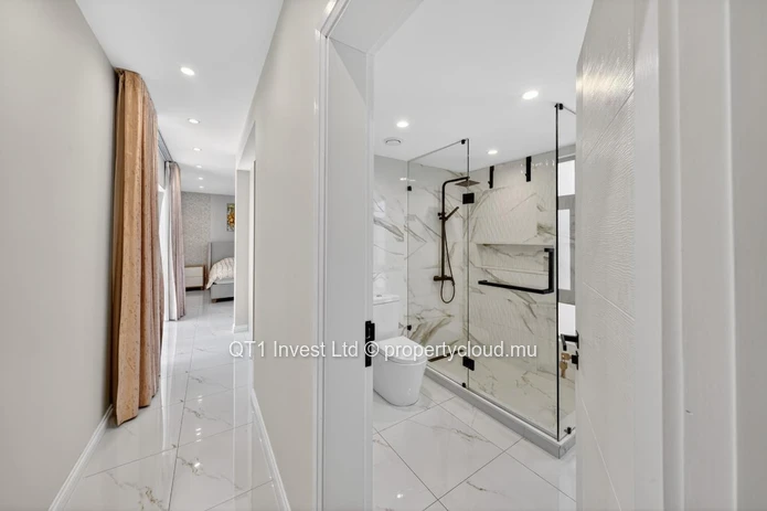 Luxury Turnkey Villa In Pereybere