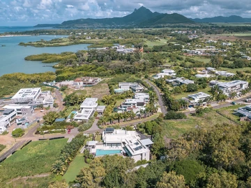 5 Bedroom Villa