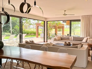 5 Bedroom Villa