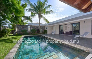 Villa Hibiscus — PDS | 221 m² | 681 m² de terrain | 820 000 €