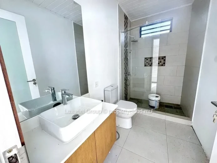 Belle villa contemporaine  de 4ch avec rooftop