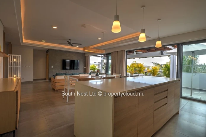 Art de Vivre d'Exception à Mont Choisy – Superbe Penthouse Meublé de 3 Chambres