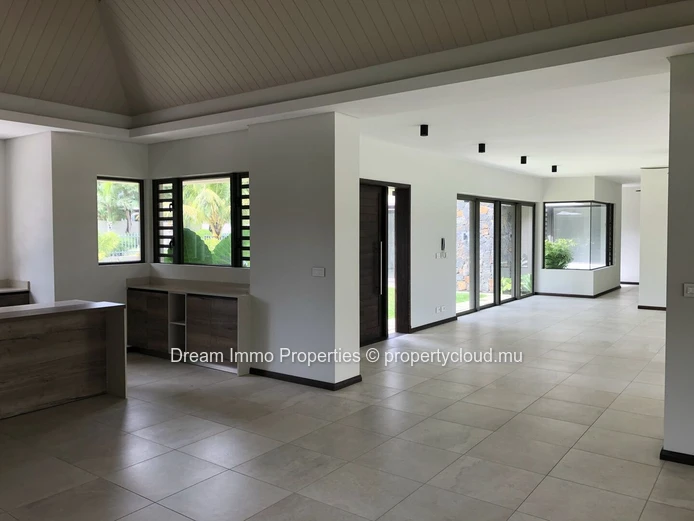 Somptueuse villa 4 chambres avec vue golf & montagne à Anahita – Ile Maurice
