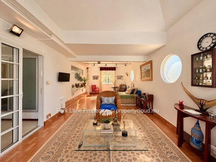 A Beautifully Maintained Family Home in the Heart of Flic en Flac