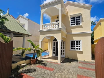 3 Bedroom Townhouse, Duplex