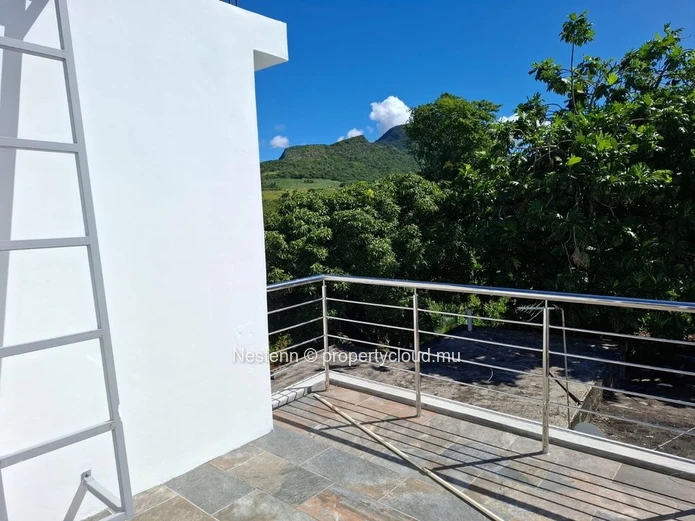 Appartement de 3 chambres avec vue sur la montagne.