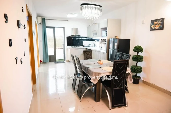 Appartement à Vendre 3 Chambres – Morcellement Palmyre, Flic en Flac