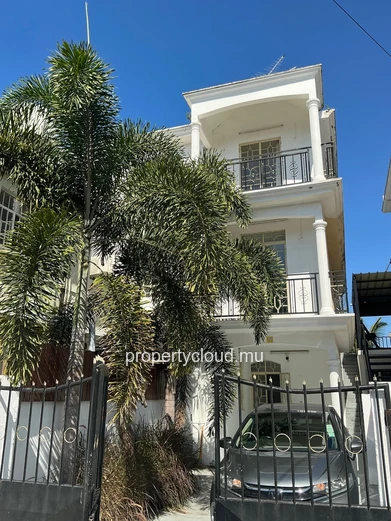 For sale in Mont Choisy, 300m from the beach. 4-bedroom villa + rooftop terrace. Reserved for local market - rare inv...