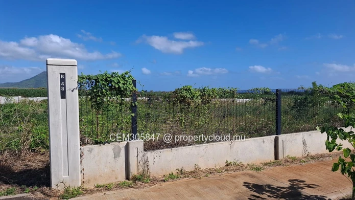 Terrain Résidentiel à Vendre – Magenta Parkside, Quartier A  17 Perches 