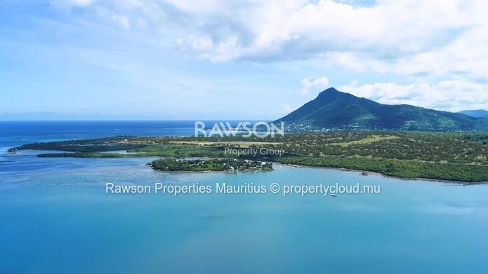 3 Bedroom Apartment For Sale in Petite Riviere Noire