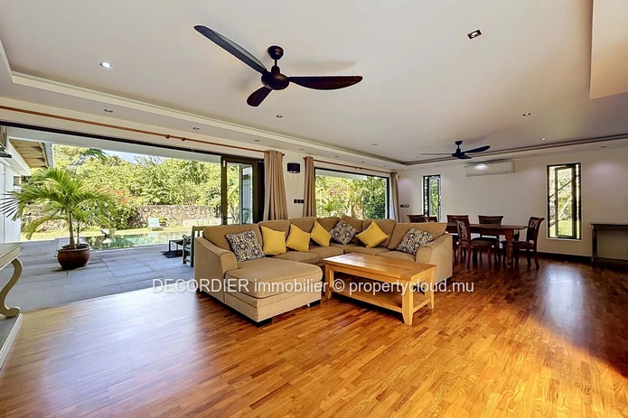 Villa à vendre – Poste de Flacq