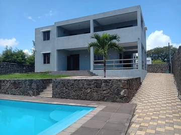 4 Bedroom Villa