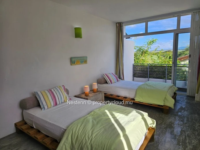 Duplex sécurisé de 3 chambres à louer, a quelques pas de la plage de Pointe d'Esny